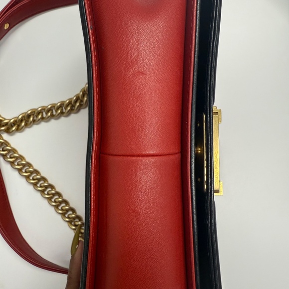 Lambskin Quilted Medium Boy Flap Black Red - Picture 5 of 7